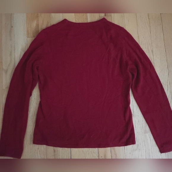 Lord & Taylor Cashmere Sweater in Dark Red - Picture 2 of 4